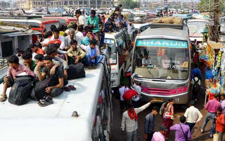 मीठापुर बस स्टैंड ,स्टैंड के अंदर,बसों को स्टैंड के अंदर,मीठापुर बस स्टैंड,स्टैंड के,बस स्टैंड के