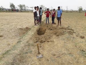 थाना क्षेत्र के अलीपुर इलाके,क्षेत्र के अलीपुर इलाके,थाना क्षेत्र के अलीपुर,उनकी लाश को,के बाद