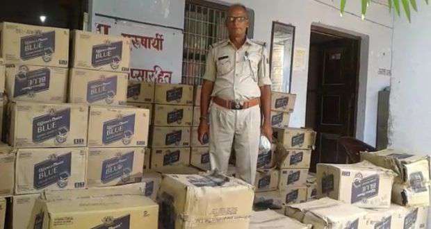 police-arrested-four-smugglers-foreign-liquor-bhojpur