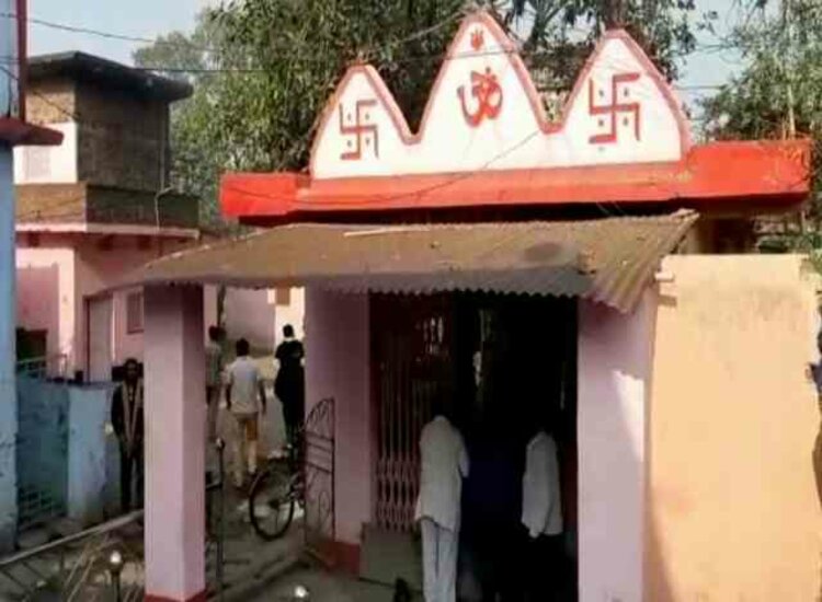 धनबाद: केंदुआ हनुमानगढ़ी दुर्गा मंदिर से गहने और दानपेटी की चोरी