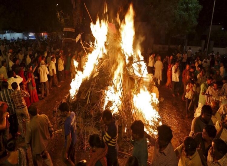 पूर्णिमा तिथि में है होलिका दहन, होगा विशेष लाभ.