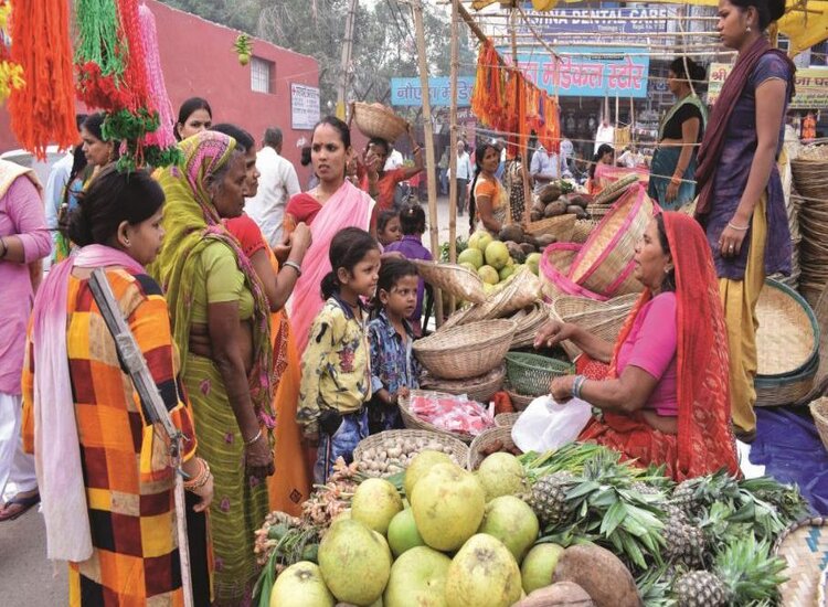 कोडरमा के डोमचांच में छठ पूजा को लेकर बाजारों में रौनक