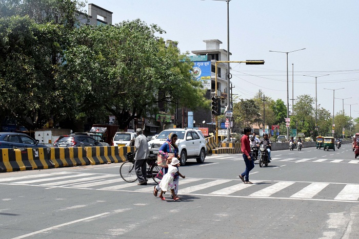 महानगरों की तरह जेब्रा क्रॉसिंग की सुविधा राजधानी पटना में भी हुई शुरू