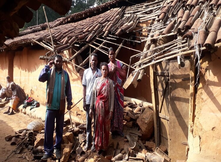 खूंटी में जंगली हाथियों का उत्पात दिनों दिन बढ़ता जा रहा, गांव में मचा रहे आतंक