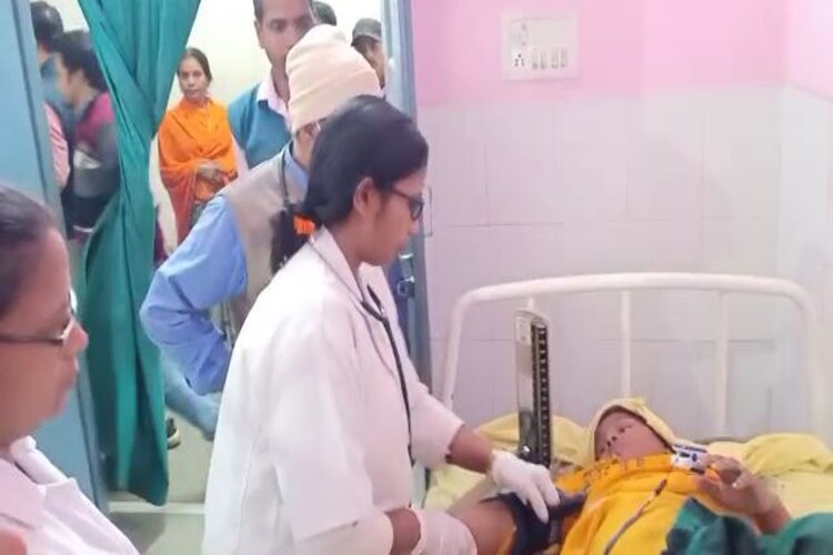 मैट्रिक परीक्षा सेंटर पर ही परीक्षार्थी को हुई प्रसव पीड़ा, CHC में दिया लड़के को जन्म