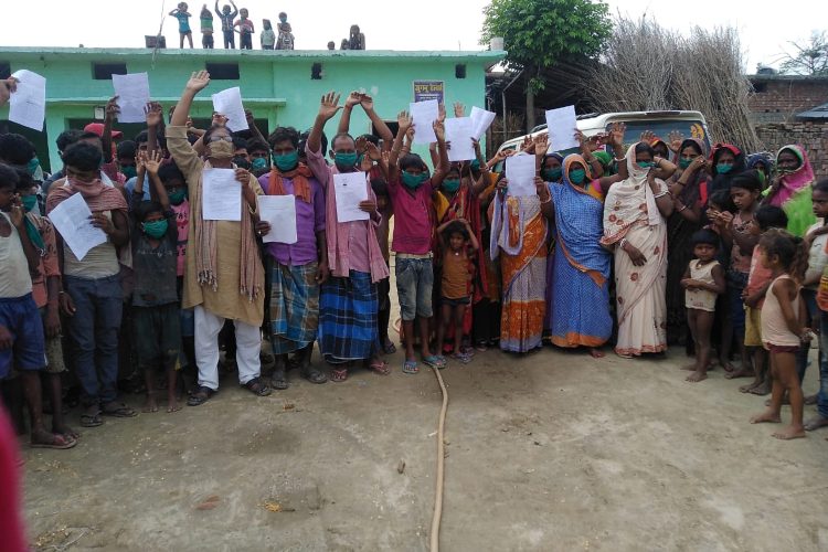 मुंगेर : थानेदार कर रहा मनमानी, ग्रामीणों ने कहा-बिना रिश्वत लिए नहीं होता कोई भी काम