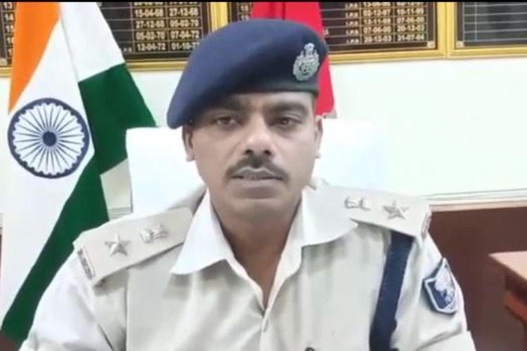 बेगूसराय : होमगार्ड जवान की हत्या का पुलिस ने किया खुलासा, हथियारों के साथ आरोपी गिरफ्तार