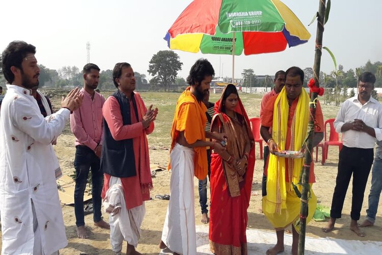 पनोरमा ग्रुप के इ होम्स पनोरमा में शुक्रवार को महान विद्वानो के मौजूदगी में ध्वजारोहण किया गया। इस मौके पर पनोरमा ग्रुप के प्रबंध निदेशक संजीव मिश्रा ने जानकारी देते हुए बताया