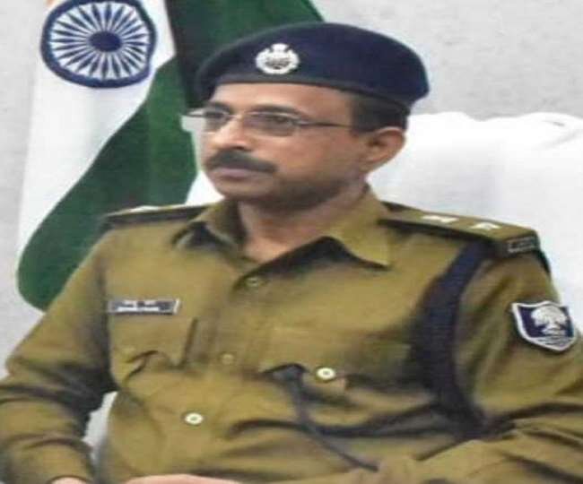 बाइक चोरी की रिपोर्ट लिखाने पहुंचे SSP को दारोगा-सिपाही ने जमकर हड़काया.