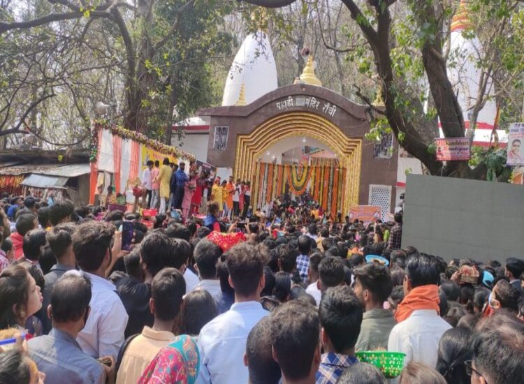 महाशिवरात्रि पर रांची के पहाड़ी मंदिर में उमड़ा श्रद्धा का सैलाब